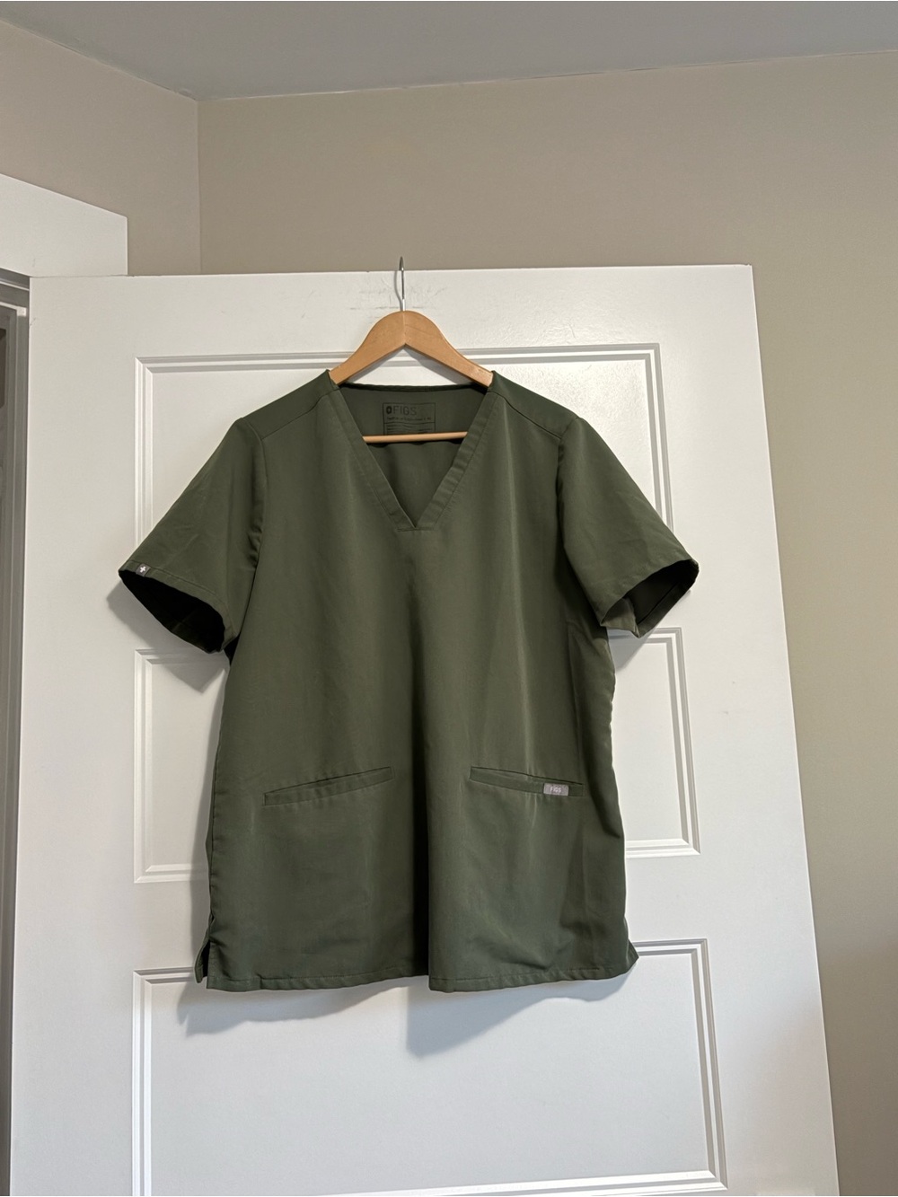 Figs Olive Green V-Neck Short Sleeve Scrub Top